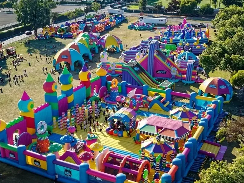 Кой материал за брезент е по-подходящ за продължителна употреба на открито?