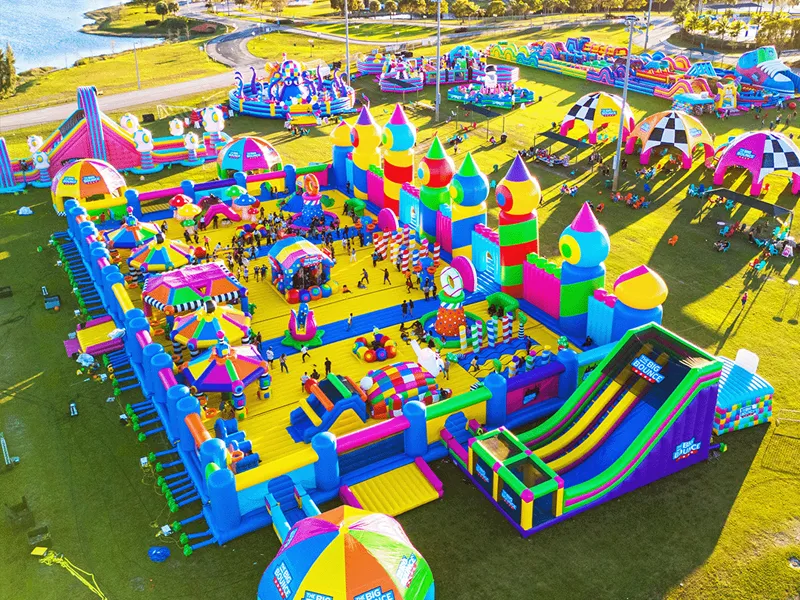 От какво се състои надуваем замък?